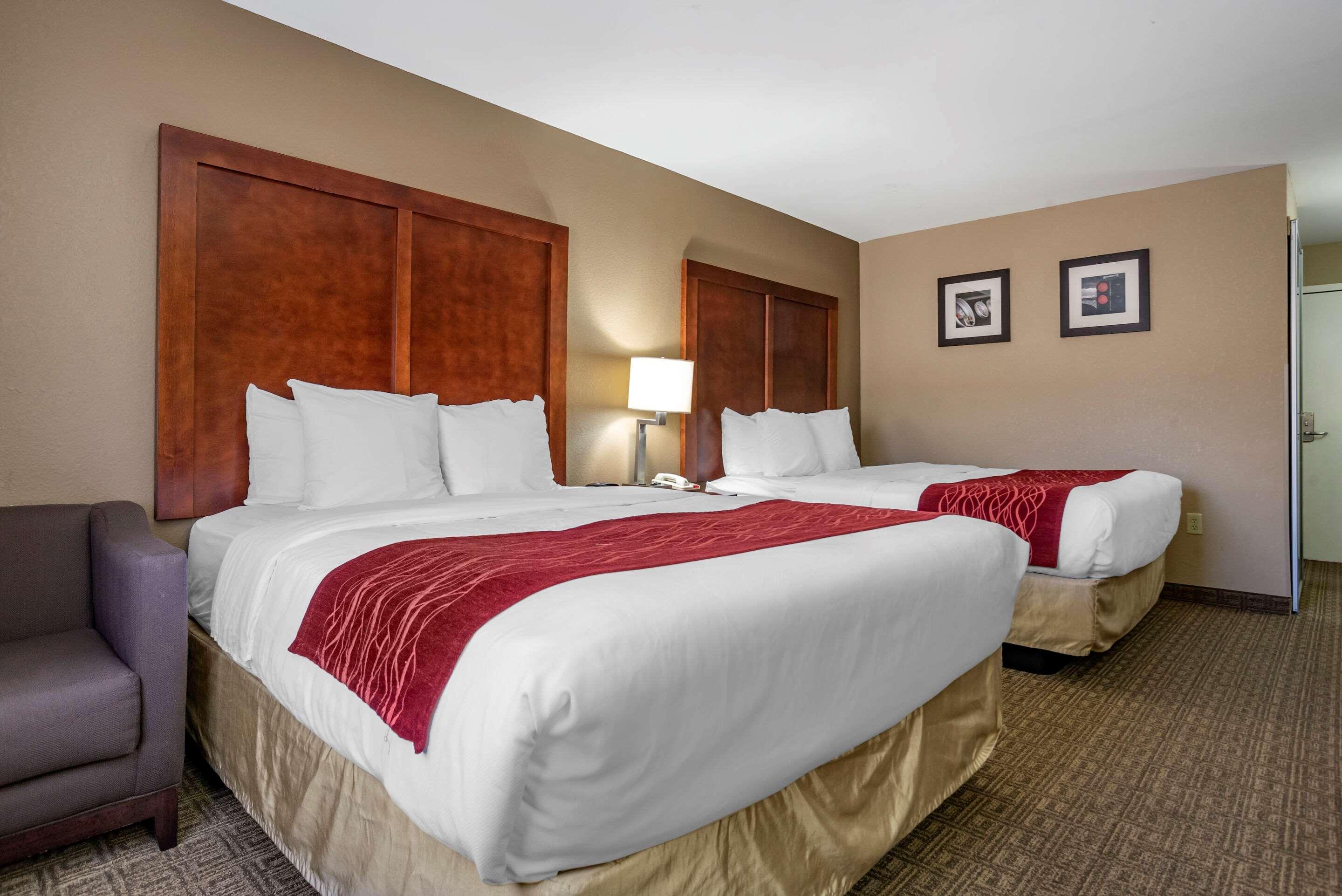Comfort Inn & Suites Leeds I-20 Екстериор снимка