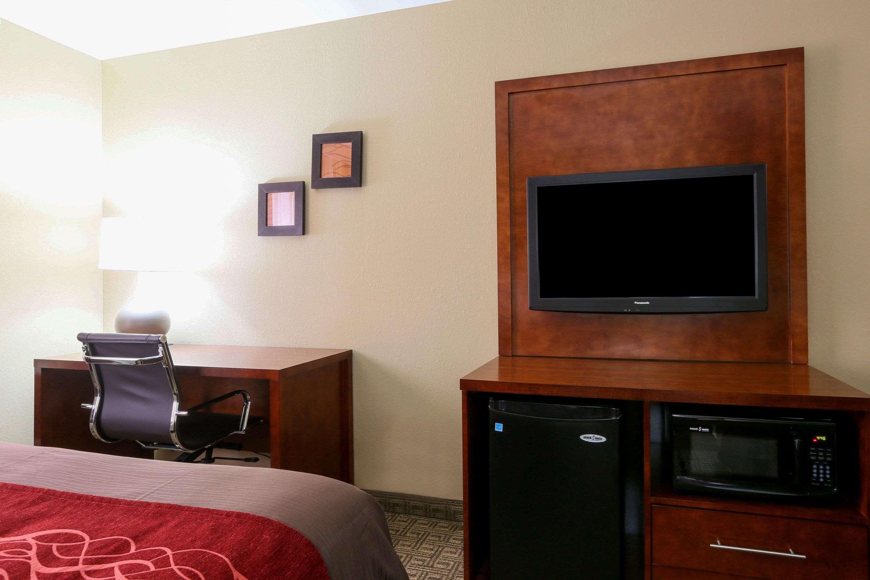 Comfort Inn & Suites Leeds I-20 Екстериор снимка