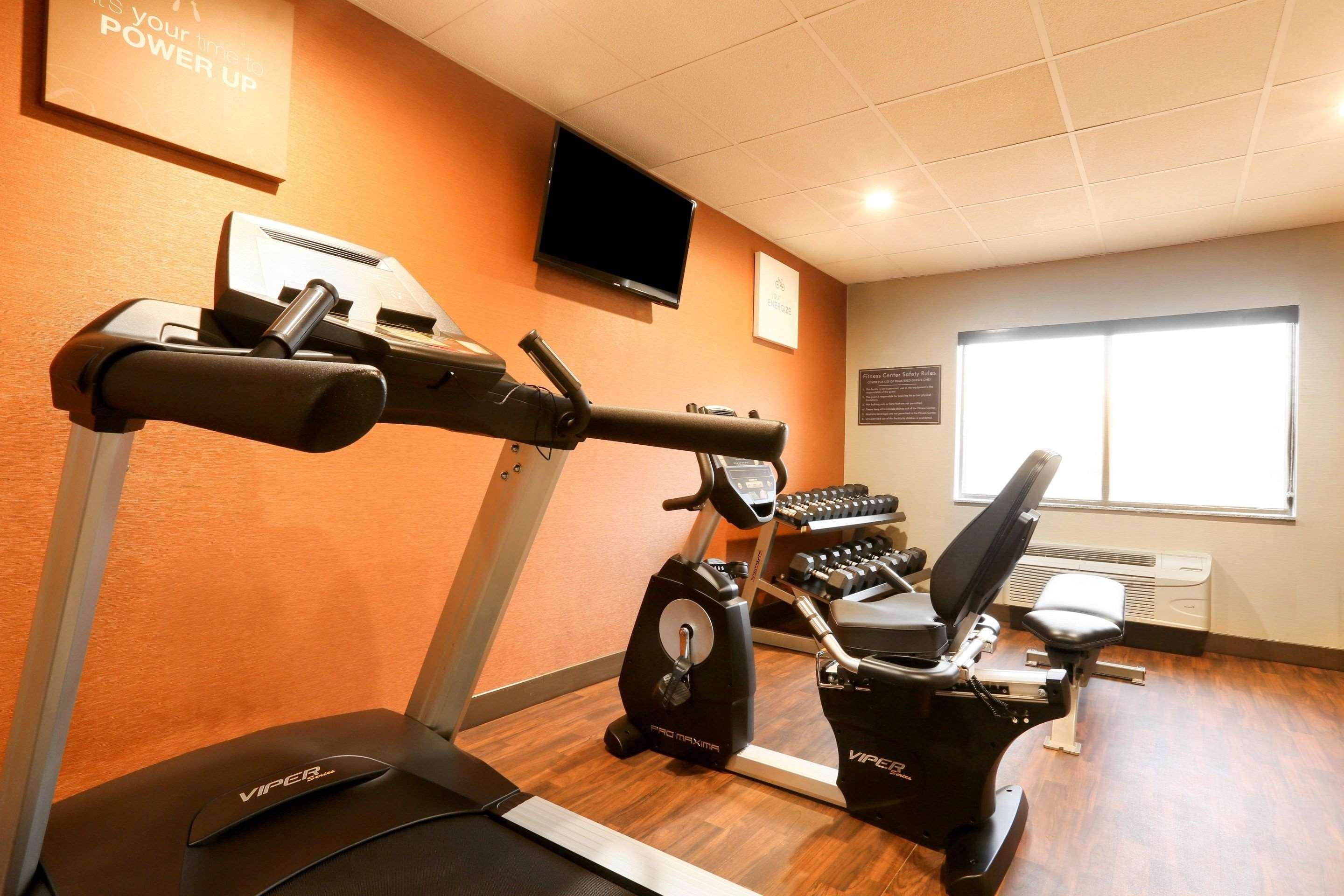 Comfort Inn & Suites Leeds I-20 Екстериор снимка